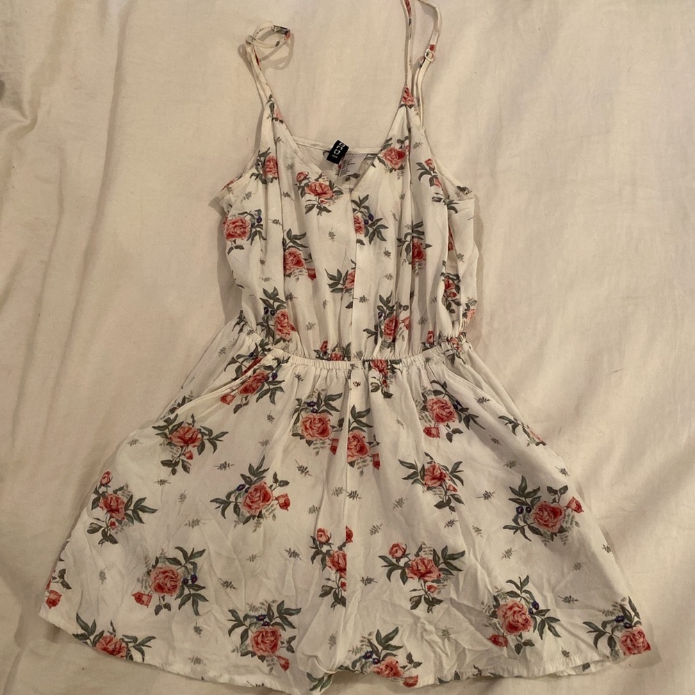 White Romper with Super Dainty Floral Rose Pattern